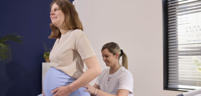 Behandeling bekkeninstabiliteit door chiropractor